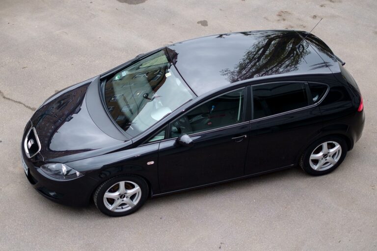 The Impact of Auto Industry Collaborations on Technological Innovation and Standardization